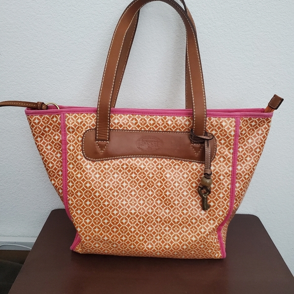 Fossil PVS Canvas Tote Bag. - Picture 1 of 16